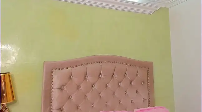 Snapshot of Luciluu20 chatting on March 10, 11:49 pm Luciluu20 online show from March 10, 11:49 pm