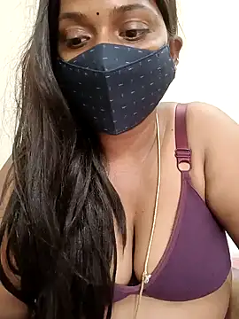 Snapshot of Renuma chatting on February 14, 9:56 am Renuma online show from February 14, 9:56 am