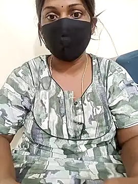 Snapshot of Renuma chatting on February 20, 7:19 pm Renuma online show from February 20, 7:19 pm