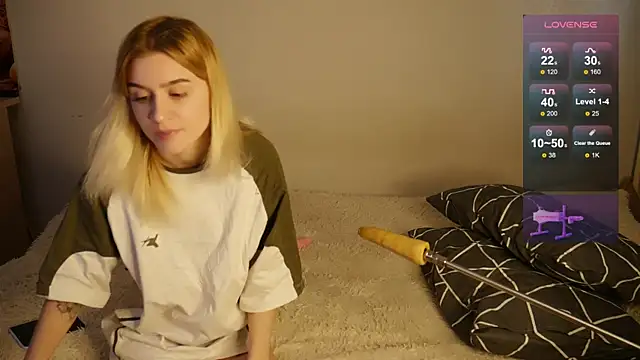 Snapshot of ley_tori chatting on March 31, 2:57 am ley tori online show from March 31, 2:57 am