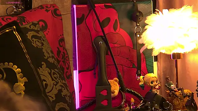 ZoeMesmerize online show from November 7, 10:59 am