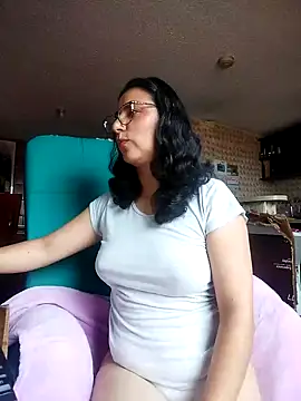Im Alma  online show from May 4, 2:13 pm