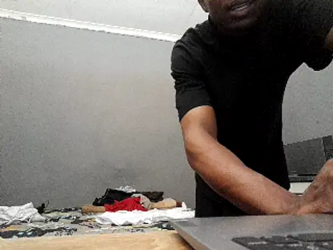 Snapshot of Amazea24 chatting on February 12, 8:59 am Amazea24 online show from February 12, 8:59 am