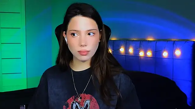 Snapshot of Stacy_Gonzales_ chatting on December 13, 6:10 am Stacy Gonzales online show from December 13, 6:10 am