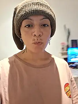 Snapshot of VenomKushx chatting on January 17, 2:27 am VenomKushx online show from January 17, 2:27 am