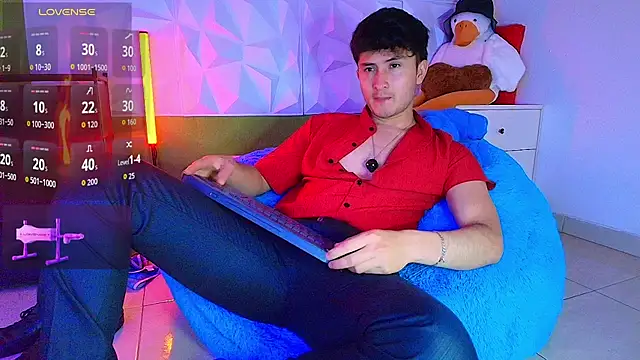 Snapshot of santyago_taylor chatting on September 30, 6:35 pm santyago taylor online show from September 30, 6:35 pm