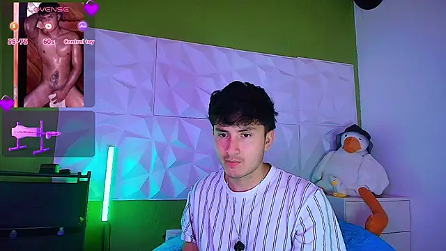 Snapshot of santyago_taylor chatting on October 3, 7:11 pm santyago taylor online show from October 3, 7:11 pm