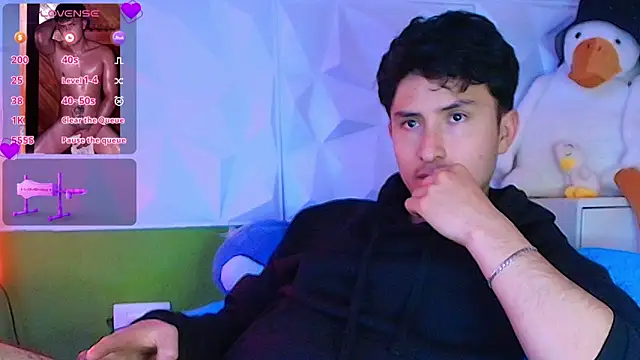 Snapshot of santyago_taylor chatting on October 8, 6:38 pm santyago taylor online show from October 8, 6:38 pm