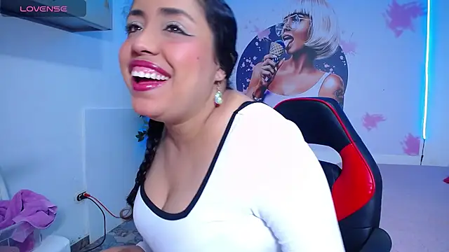 Snapshot of cristal_horny19 chatting on June 9, 3:07 am cristal horny19 online show from June 9, 3:07 am