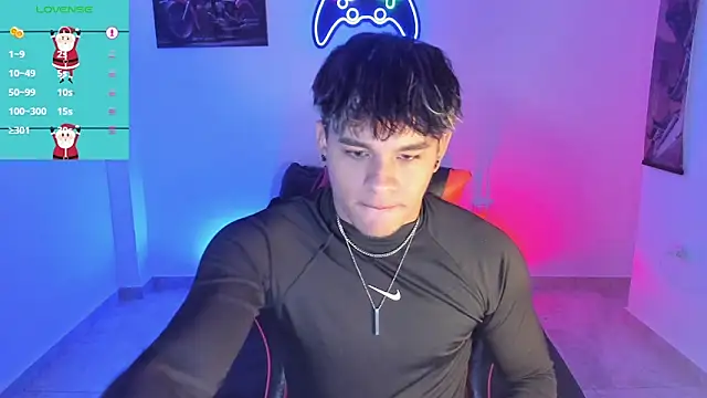 Snapshot of LuciferM_Star chatting on November 6, 10:10 pm LuciferM Star online show from November 6, 10:10 pm