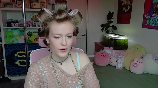 Daisy Dollxo online show from May 5, 7:33 pm