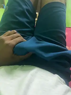 Snapshot of pussylover143x chatting on November 11, 1:22 pm pussylover143x online show from November 11, 1:22 pm