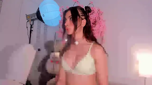Snapshot of kitty_miaa chatting on July 15, 2:55 pm kitty miaa online show from July 15, 2:55 pm