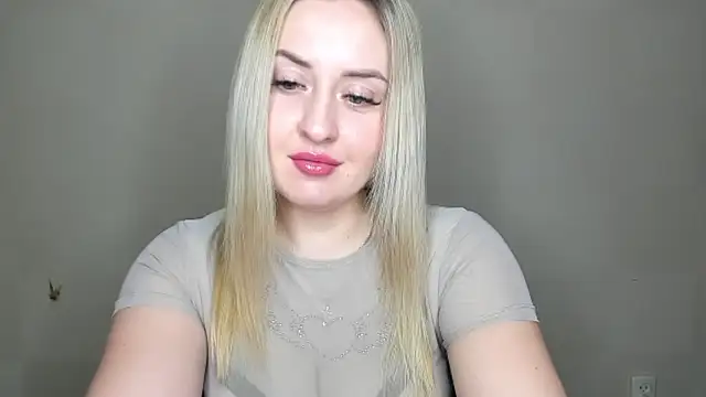Snapshot of KennaJamess8 chatting on February 4, 6:17 pm KennaJamess8 online show from February 4, 6:17 pm