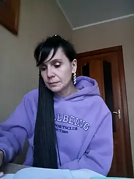 Snapshot of Francenia_lolis chatting on February 5, 6:35 am Francenia lolis online show from February 5, 6:35 am