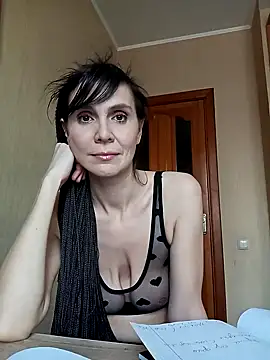 Snapshot of Francenia_lolis chatting on March 10, 11:42 am Francenia lolis online show from March 10, 11:42 am