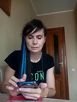 Snapshot of Francenia_lolis chatting on September 23, 6:49 am Francenia lolis online show from September 23, 6:49 am