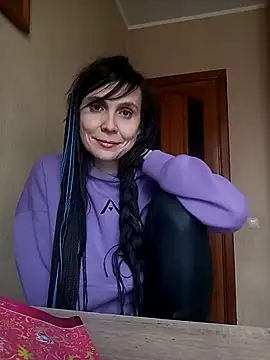 Francenia lolis online show from December 3, 9:07 am