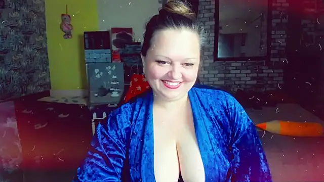 Snapshot of KlaraHoll chatting on December 5, 8:33 pm KlaraHoll online show from December 5, 8:33 pm