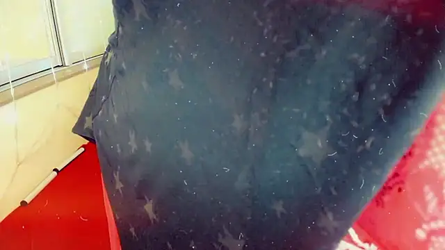 Snapshot of KlaraHoll chatting on January 14, 12:27 am KlaraHoll online show from January 14, 12:27 am