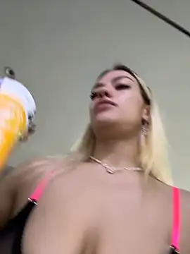 Snapshot of -Sexy_Barbie- chatting on November 24, 5:40 am -Sexy Barbie- online show from November 24, 5:40 am