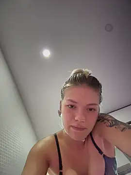 Snapshot of -Sexy_Barbie- chatting on February 16, 2:13 pm -Sexy Barbie- online show from February 16, 2:13 pm