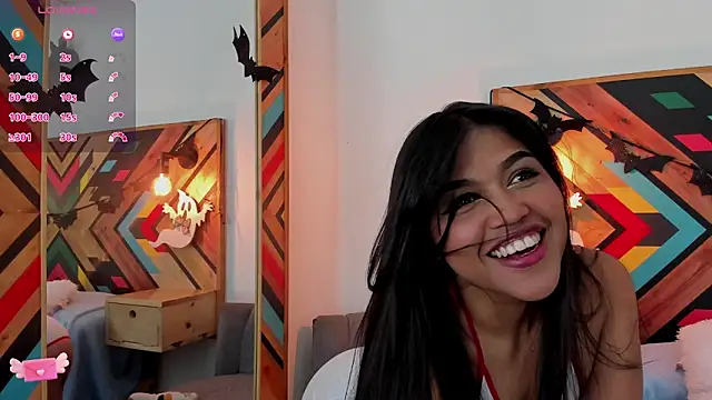 Snapshot of NaiirobiSwan chatting on October 27, 8:02 pm NaiirobiSwan online show from October 27, 8:02 pm