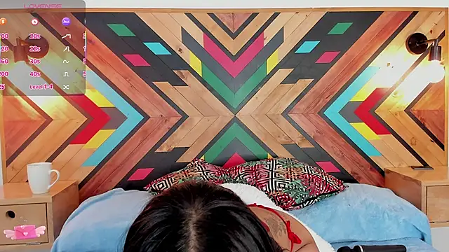 Snapshot of NaiirobiSwan chatting on November 6, 7:48 pm NaiirobiSwan online show from November 6, 7:48 pm