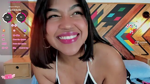 Snapshot of NaiirobiSwan chatting on November 8, 7:45 pm NaiirobiSwan online show from November 8, 7:45 pm