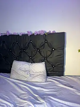 alisson carolina73 online show from February 21, 1:11 am