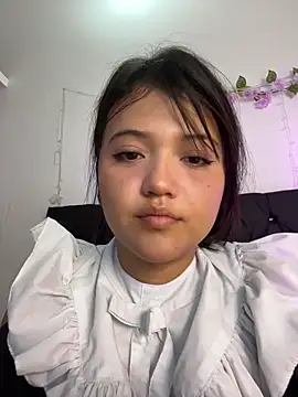 Snapshot of alisson_carolina73 chatting on February 7, 1:09 am alisson carolina73 online show from February 7, 1:09 am