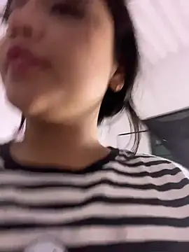 Snapshot of alisson_carolina73 chatting on February 28, 3:40 am alisson carolina73 online show from February 28, 3:40 am