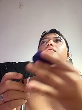 Snapshot of alisson_carolina73 chatting on March 15, 8:04 pm alisson carolina73 online show from March 15, 8:04 pm