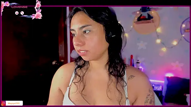 kiki cavilll online show from September 8, 2:27 pm