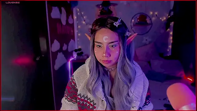 kiki cavilll online show from October 16, 1:45 pm