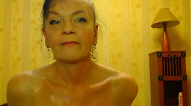 Valentina3859 online show from March 10, 6:34 pm