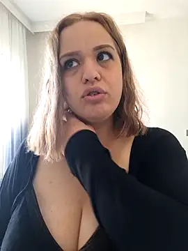 cansuozell online show from October 2, 10:33 am