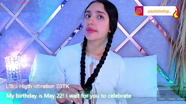 Snapshot of paulette_dupont chatting on May 16, 12:18 am paulette dupont online show from May 16, 12:18 am