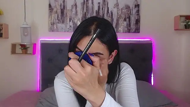 mia aira online show from November 9, 3:54 pm