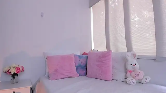 Brisa blue online show from February 19, 4:11 pm