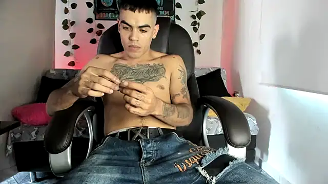 Snapshot of mikee_scooth chatting on September 20, 7:48 pm mikee scooth online show from September 20, 7:48 pm