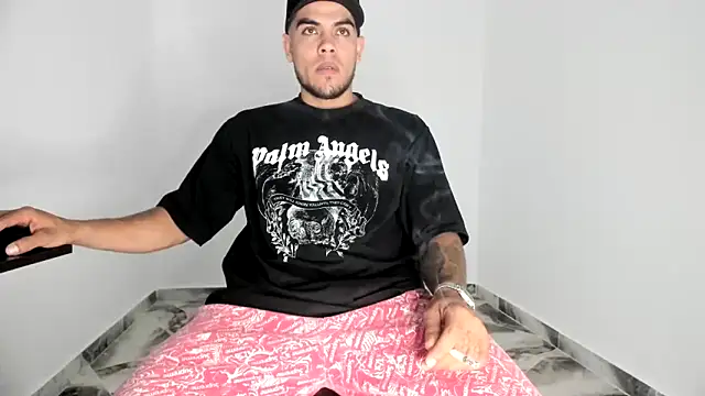 Snapshot of mikee_scooth chatting on November 14, 7:56 pm mikee scooth online show from November 14, 7:56 pm