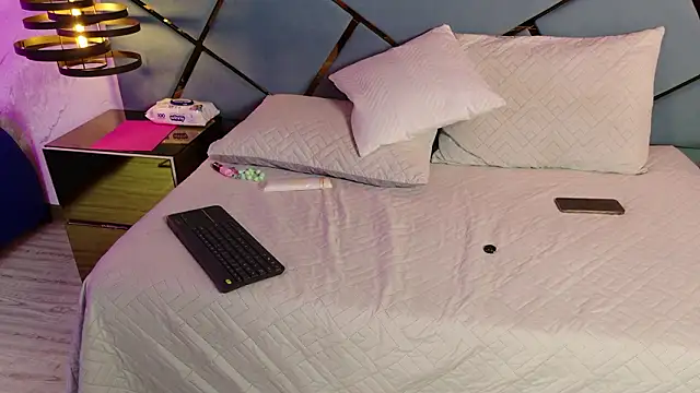 ammy durand online show from March 8, 7:28 pm