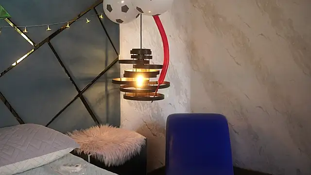 Snapshot of ammy_durand chatting on June 21, 7:16 pm ammy durand online show from June 21, 7:16 pm
