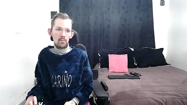 Sophia and Thomas online show from February 27, 9:43 am