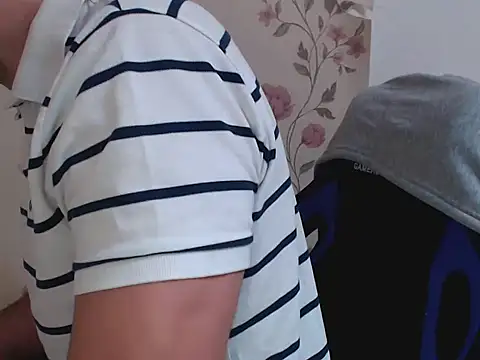 Snapshot of Leo_1617 chatting on January 7, 11:45 am Leo 1617 online show from January 7, 11:45 am