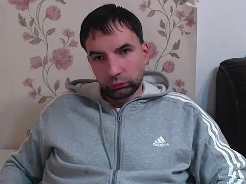 Snapshot of Leo_1617 chatting on January 15, 4:55 pm Leo 1617 online show from January 15, 4:55 pm