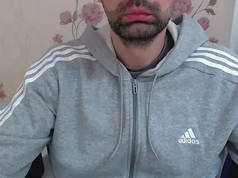 Snapshot of Leo_1617 chatting on February 14, 11:07 am Leo 1617 online show from February 14, 11:07 am