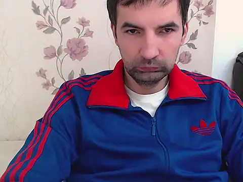 Snapshot of Leo_1617 chatting on February 22, 11:42 am Leo 1617 online show from February 22, 11:42 am