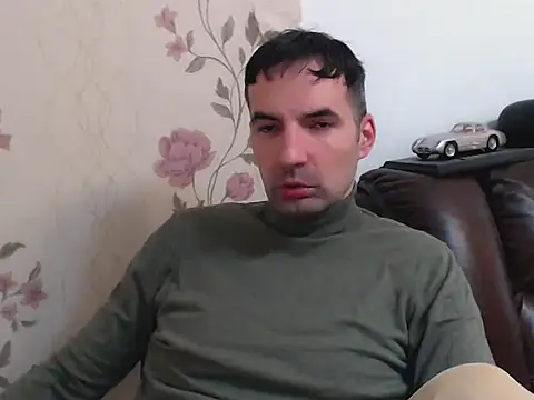 Snapshot of Leo_1617 chatting on March 27, 12:38 pm Leo 1617 online show from March 27, 12:38 pm